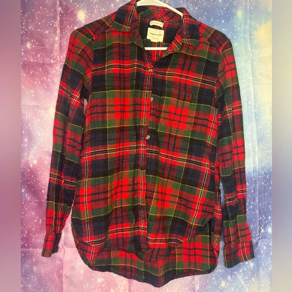 American Eagle boyfriend fit plaid shirt 🛍